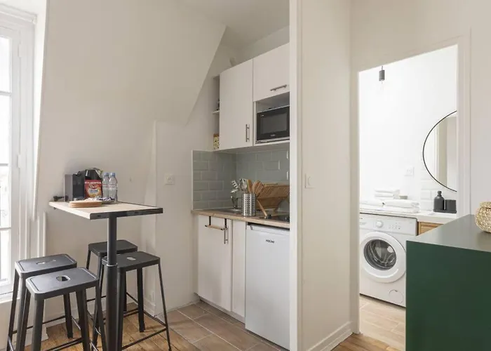 1 Bedroom # 14 # Alesia Apartment *